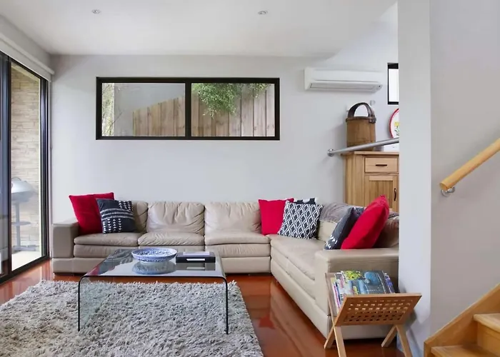 Lake Daylesford Lodge 7